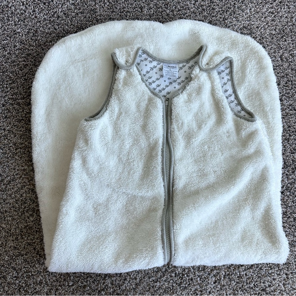 Baby DeeDee Sleep Nest Teddy in good condition, size L (18-36 months)
